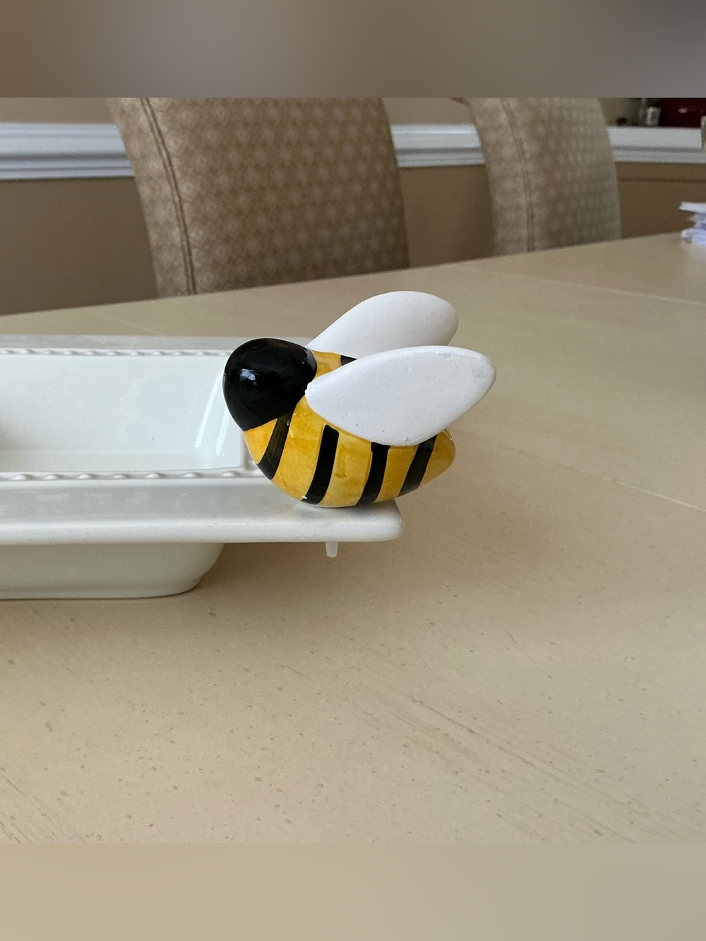 Striped Summer Bumble Bee Platter Decoration 🐝